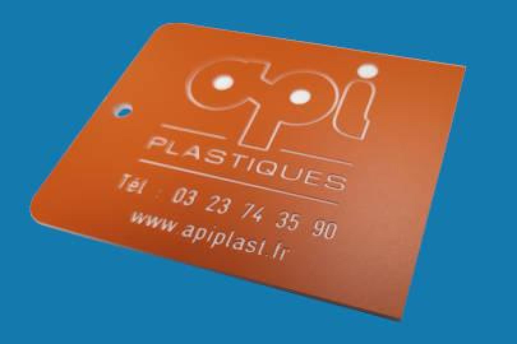 Plaque Signaplex avec angles rayonnés et gravure fine