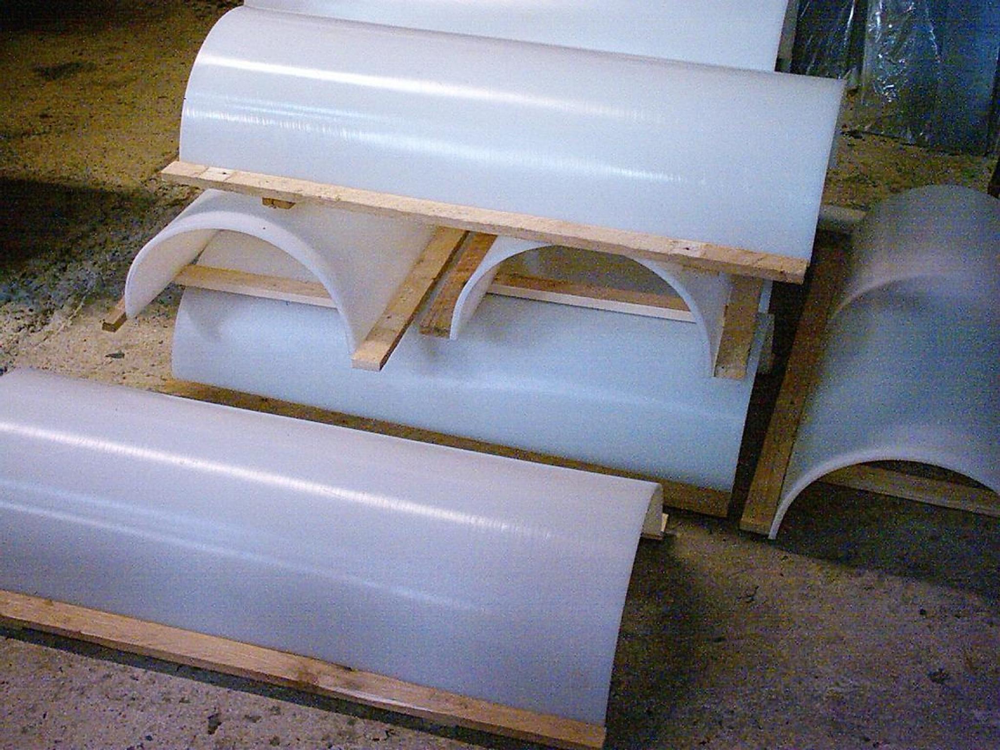 Goulottes blanches en PEHD 1000 vierge naturel